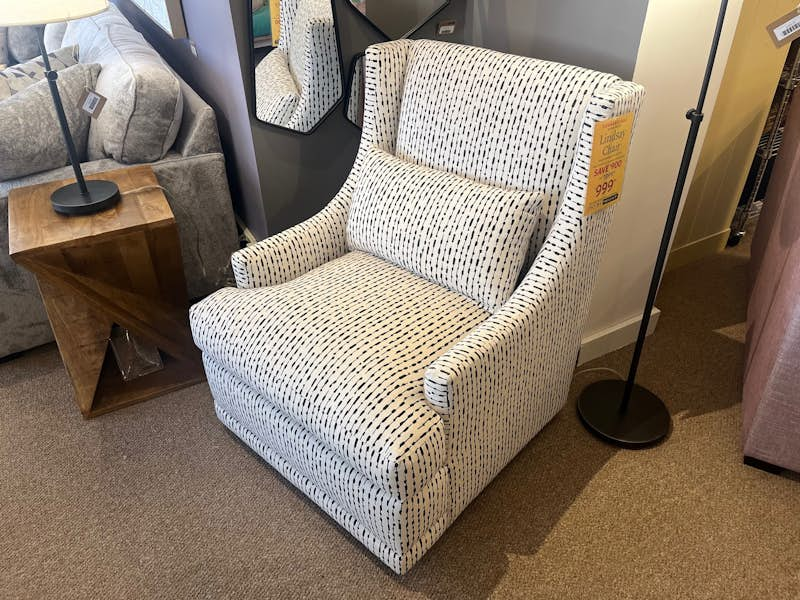 Lindsay Swivel Chair