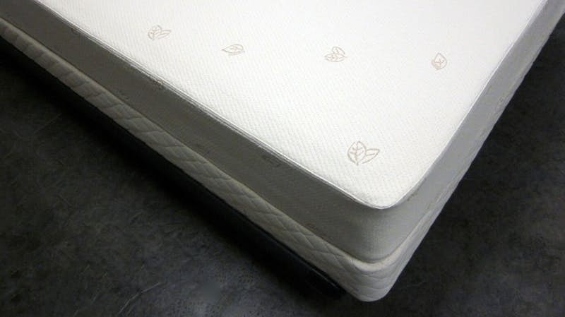 112-50 Queen Mattress Protector